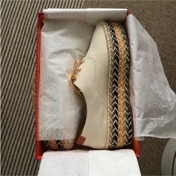 TORY BURCH-WEEKEND SALE - Picture 15 of 16